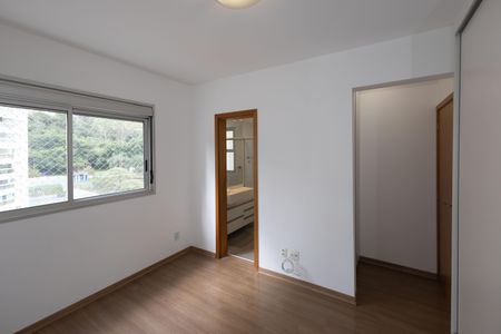 Apartamento para alugar com 104m², 3 quartos e 2 vagasSuíte 1