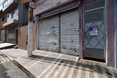Casa para alugar com 65m², 1 quarto e 1 vaga Casa para alugar com 65m², 1 quarto e 1 vagaFachada