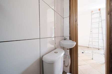 Banheiro de casa à venda com 2 quartos, 65m² em Jardim Maringa, São Paulo