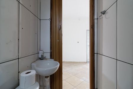 Banheiro de casa para alugar com 1 quarto, 65m² em Jardim Maringa, São Paulo