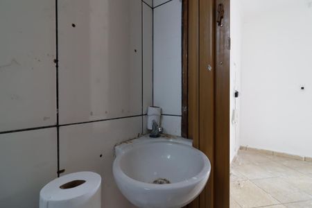 Casa para alugar com 65m², 1 quarto e 1 vaga Casa para alugar com 65m², 1 quarto e 1 vagaBanheiro