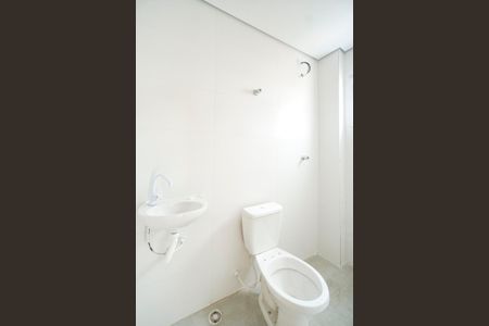 Banheiro de apartamento para alugar com 1 quarto, 47m² em Penha de França, São Paulo