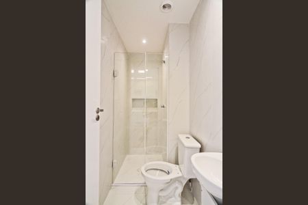 Apartamento para alugar com 27m², 2 quartos e sem vaga Apartamento para alugar com 27m², 2 quartos e sem vagaBanheiro