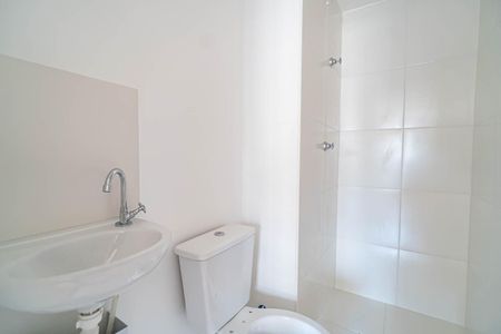 Banheiro de kitnet/studio para alugar com 1 quarto, 24m² em Bela Vista, São Paulo