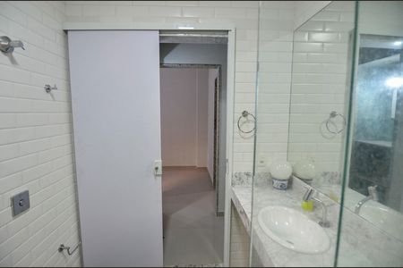 Apartamento à venda com 60m², 2 quartos e sem vagaBanheiro