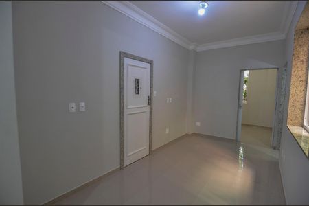 Sala de apartamento à venda com 2 quartos, 60m² em Grajaú, Rio de Janeiro