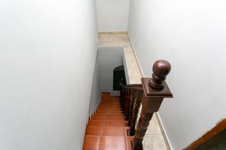 Casa para alugar com 250m², 3 quartos e 2 vagasEscada 