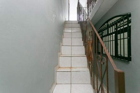 Casa para alugar com 250m², 3 quartos e 2 vagasEscada Externa 