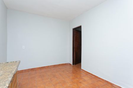 Casa para alugar com 250m², 3 quartos e 2 vagasCozinha da edícula 