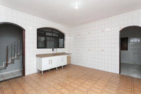 Casa para alugar com 250m², 3 quartos e 2 vagasCozinha 