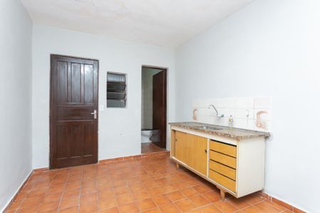 Casa para alugar com 250m², 3 quartos e 2 vagasCozinha da edícula 