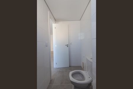Banheiro de kitnet/studio à venda com 1 quarto, 34m² em Centro Histórico, Porto Alegre