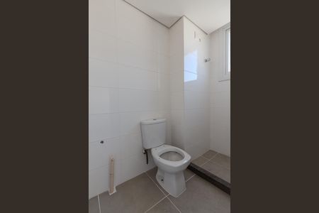 Banheiro de kitnet/studio à venda com 1 quarto, 34m² em Centro Histórico, Porto Alegre