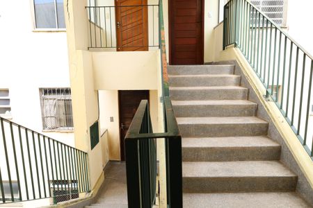 Apartamento para alugar com 55m², 2 quartos e 1 vagaÁrea comum - Saguão do andar