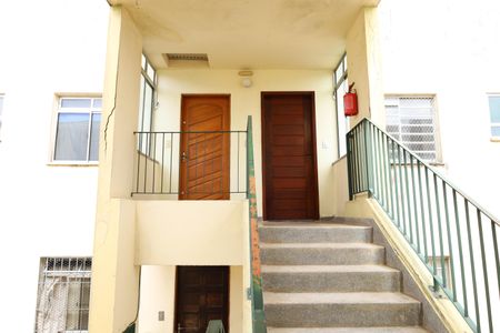 Apartamento para alugar com 55m², 2 quartos e 1 vagaÁrea comum - Saguão do andar