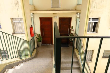 Apartamento para alugar com 55m², 2 quartos e 1 vagaÁrea comum - Saguão do andar