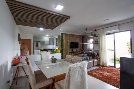Sala  de apartamento para alugar com 2 quartos, 62m² em Altos do Trujillo, Sorocaba