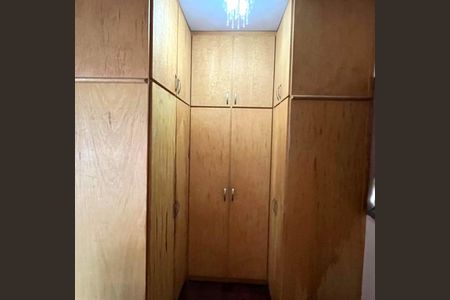 Casa à venda com 250m², 6 quartos e 6 vagasQuarto