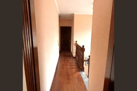 Corredor de casa à venda com 6 quartos, 250m² em Bela Vista, Osasco