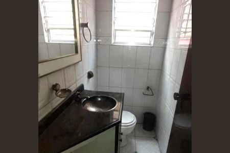 Casa à venda com 250m², 6 quartos e 6 vagasBanheiro