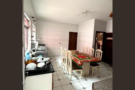 Casa à venda com 250m², 6 quartos e 6 vagasCozinha