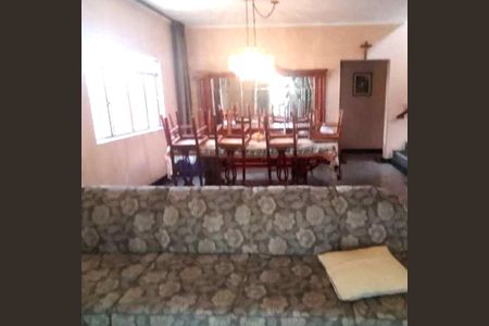 Casa à venda com 250m², 6 quartos e 6 vagasSala