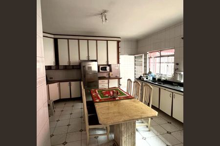 Casa à venda com 250m², 6 quartos e 6 vagasCozinha