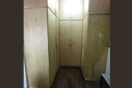 Casa à venda com 250m², 6 quartos e 6 vagasQuarto