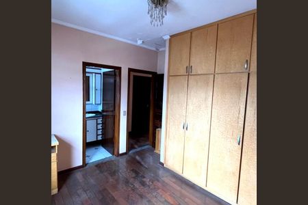 Casa à venda com 250m², 6 quartos e 6 vagasQuarto