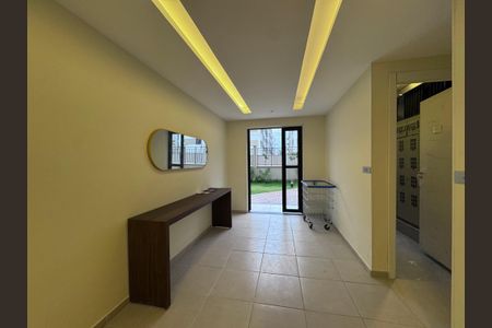 Apartamento para alugar com 50m², 2 quartos e sem vagaÁrea comum