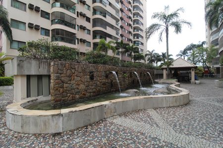 Apartamento à venda com 77m², 2 quartos e 1 vagaÁrea comum 