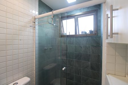 Apartamento à venda com 77m², 2 quartos e 1 vagaBanheiro da suíte