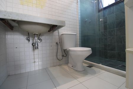 Apartamento à venda com 77m², 2 quartos e 1 vagaBanheiro da suíte
