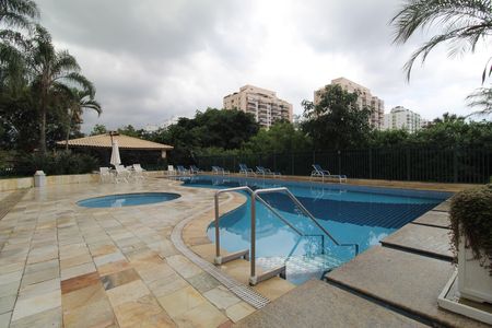 Apartamento à venda com 77m², 2 quartos e 1 vagaÁrea comum - Piscina