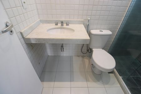 Apartamento à venda com 77m², 2 quartos e 1 vagaBanheiro da suíte