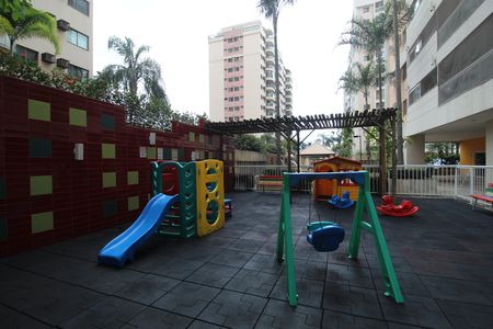 Apartamento à venda com 77m², 2 quartos e 1 vagaÁrea comum - Playground