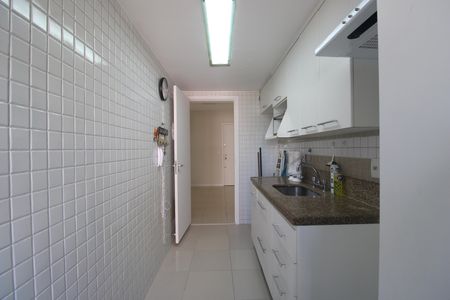 Apartamento à venda com 77m², 2 quartos e 1 vagaCozinha