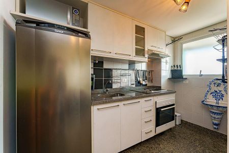 Cozinha de apartamento para alugar com 1 quarto, 70m² em Sumarezinho, São Paulo
