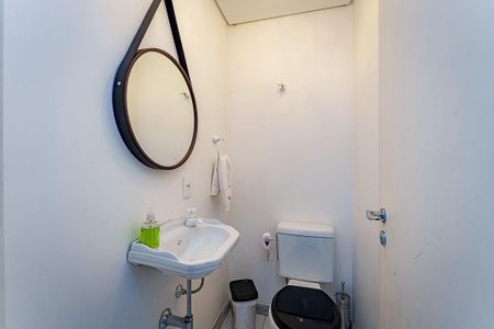 Lavabo de apartamento para alugar com 1 quarto, 70m² em Sumarezinho, São Paulo