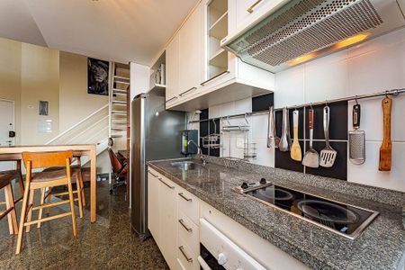 Cozinha de apartamento para alugar com 1 quarto, 70m² em Sumarezinho, São Paulo