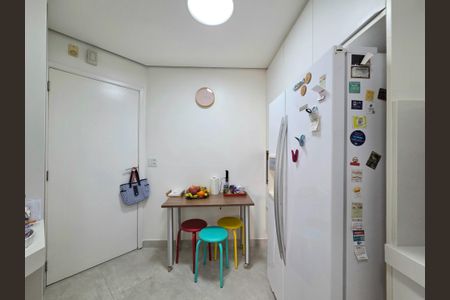 Apartamento à venda com 129m², 2 quartos e 2 vagasCozinha