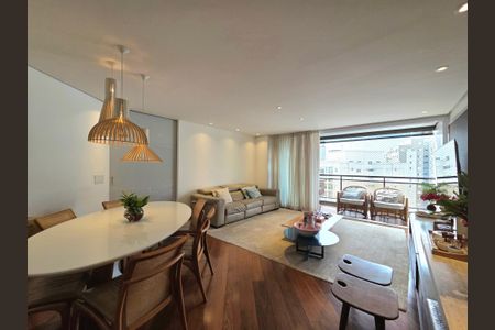 Apartamento à venda com 129m², 2 quartos e 2 vagasSala