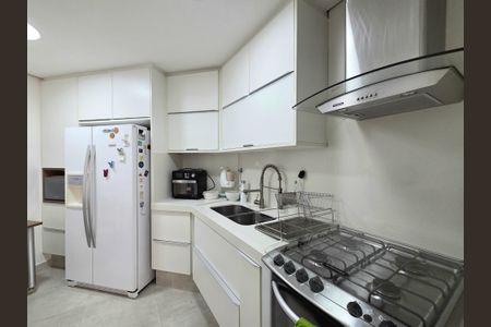 Apartamento à venda com 129m², 2 quartos e 2 vagasCozinha