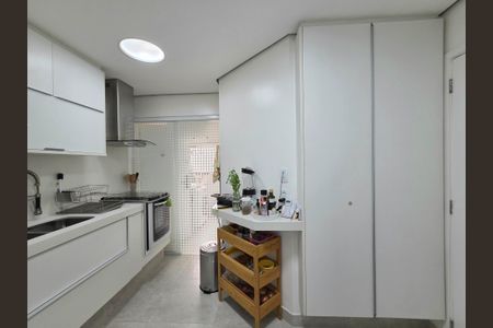 Apartamento à venda com 129m², 2 quartos e 2 vagasCozinha