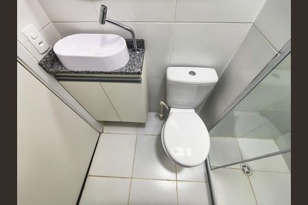 Apartamento à venda com 43m², 2 quartos e sem vaga Apartamento à venda com 43m², 2 quartos e sem vagaBanheiro social