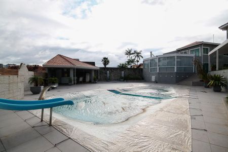 Casa de condomínio para alugar com 1000m², 6 quartos e 8 vagas Casa de condomínio para alugar com 1000m², 6 quartos e 8 vagasPiscina