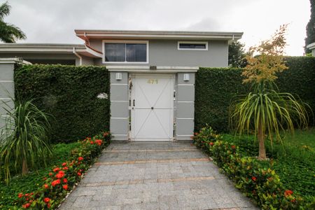 Casa de condomínio para alugar com 1000m², 6 quartos e 8 vagas Casa de condomínio para alugar com 1000m², 6 quartos e 8 vagasEntrada Social