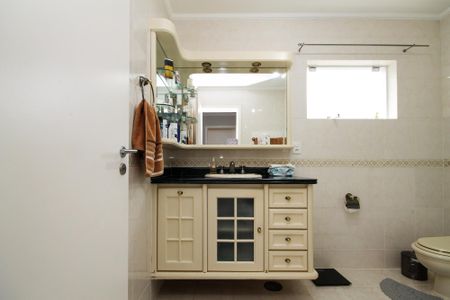 Casa de condomínio para alugar com 1000m², 6 quartos e 8 vagas Casa de condomínio para alugar com 1000m², 6 quartos e 8 vagasBanheiro Quartos