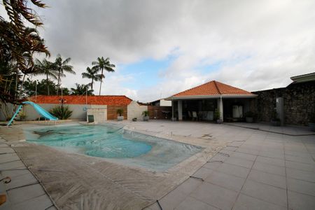 Casa de condomínio para alugar com 1000m², 6 quartos e 8 vagas Casa de condomínio para alugar com 1000m², 6 quartos e 8 vagasPiscina