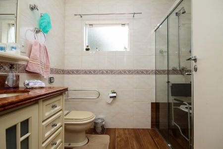 Casa de condomínio para alugar com 1000m², 6 quartos e 8 vagas Casa de condomínio para alugar com 1000m², 6 quartos e 8 vagasBanheiro Suíte 2